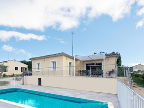 Mooie villa in Saint-Sauveur-de-Cruzières met privézwembad