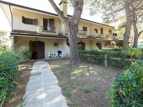 Aangename villa in Porto Santa Margherita met privétuin