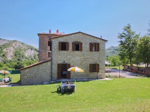 Schilderachtig vakantiehuis in de Candigliano vallei