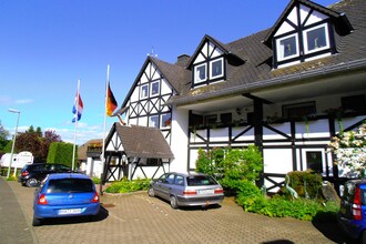 Vakantiehuizen Bestwig - Wasserfall EUR-DE-59909-19