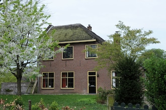 Vakantiehuizen Betuwe EUR-NL-4153-02