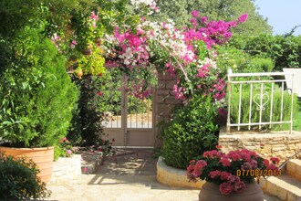 Villa Almond