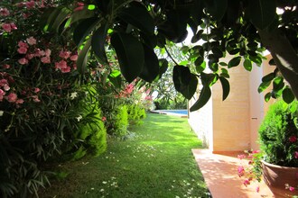 Villa Almond