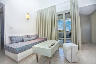 Elounda Garden Family Suite