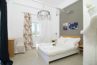 Villa Mikhail L2