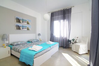 Villa Mikhail L2