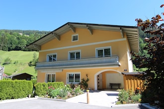 Chalet Zell Am See EUR-AT-5700-77