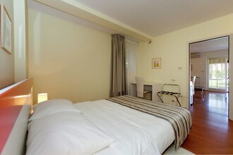 Apartment Complex Irena with Pool \/ Apartment Irena I with Terrace and Garden View