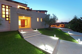 Apartment Complex Irena with Pool \/ Apartment Irena I with Terrace and Garden View