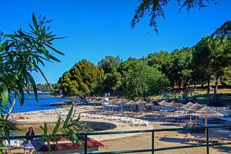 Apartment Complex Irena with Pool \/ Apartment Irena I with Terrace and Garden View