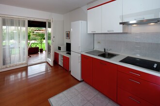 Apartment Complex Irena with Pool \/ Apartment Irena I with Terrace and Garden View