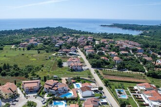 Apartment Complex Irena with Pool \/ Apartment Irena I with Terrace and Garden View