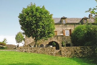 Vakantiehuizen St. Geniez D'olt EUR-FR-12130-04