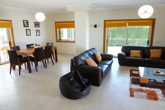 Vila Hûnes