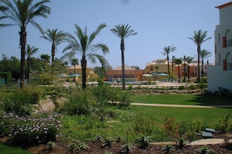Jardim da Meia Praia 3