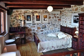 Villa Evenos Elounda Traditional Art Suites