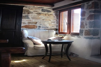 Villa Evenos Elounda Traditional Art Suites