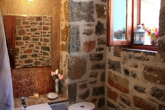 Villa Evenos Elounda Traditional Art Suites