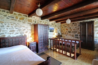 Villa Evenos Elounda Traditional Art Suites