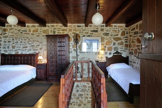 Villa Evenos Elounda Traditional Art Suites