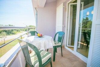 Beautiful Apartment Arman with Balcony