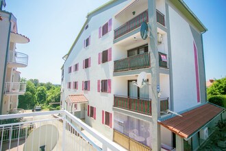 Nice Apartment Branka close to Beach in Porec