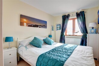 14 Neptune House