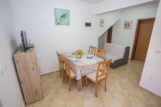 Apartment Complex Vitas Funtana \/ Two-Bedroom Apartment Vitas I