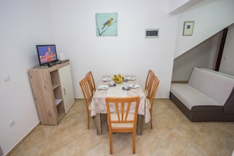 Apartment Complex Vitas Funtana \/ Two-Bedroom Apartment Vitas I