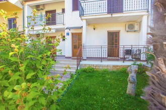 Apartment Complex Vitas Funtana \/ Two-Bedroom Apartment Vitas I
