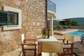 VILLA 4 YOU
