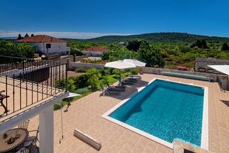 VILLA 4 YOU