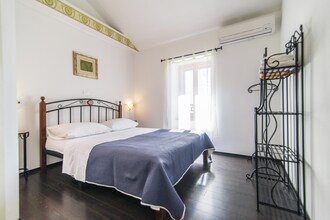 Charming stone house with Fenced Yard - Casa Dina Valbandon