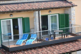 Apartment Complex Ghedda \/ Apartment Ghedda Blue with Balcony and Shared Pool