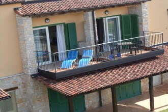 Apartment Complex Ghedda \/ Apartment Ghedda Blue with Balcony and Shared Pool