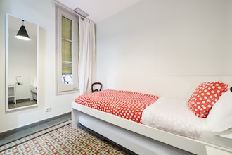 Rambla Paris Apartment