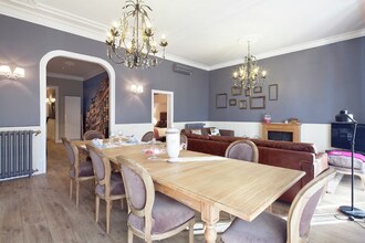 Catalunya Palace Apartment