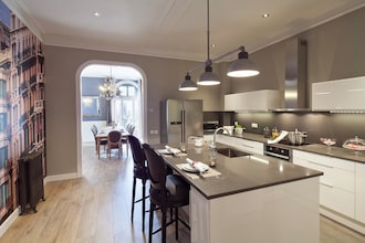 Catalunya Palace Apartment