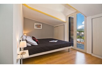Luxury Sea View Apartment