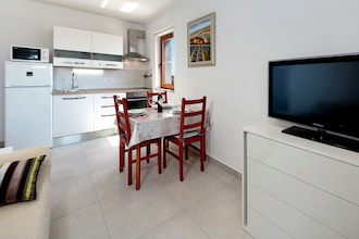Apartment Beakovic IV