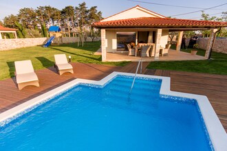 Villa Anica