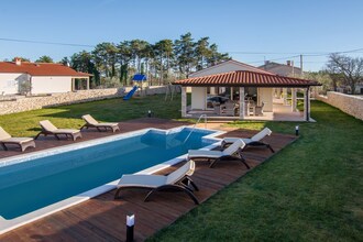 Villa Anica
