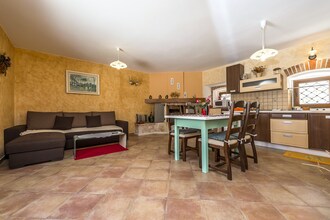 Apartment Complex Valtrazza with Common Pool \/ Apartment Fiorela I in Villa Valtrazza on the Ground Floor with Shared Pool