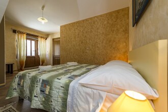 Apartment Complex Valtrazza with Common Pool \/ Apartment Fiorela I in Villa Valtrazza on the Ground Floor with Shared Pool