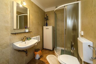 Apartment Complex Valtrazza with Common Pool \/ Apartment Fiorela I in Villa Valtrazza on the Ground Floor with Shared Pool