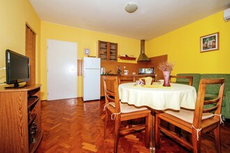 Apartment Maestral