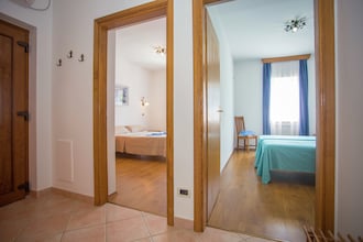 Apartment Complex Villa Maja in Tar \/ Two-Bedroom Apartment Maja I with Shared Pool