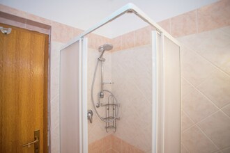 Apartment Complex Villa Maja in Tar \/ Two-Bedroom Apartment Maja I with Shared Pool