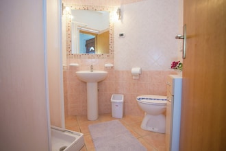 Apartment Complex Villa Maja in Tar \/ Two-Bedroom Apartment Maja I with Shared Pool
