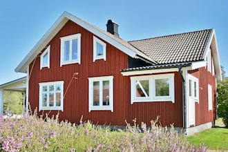 55961